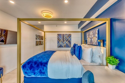 704-2468 Broadway E, Vancouver, BC 