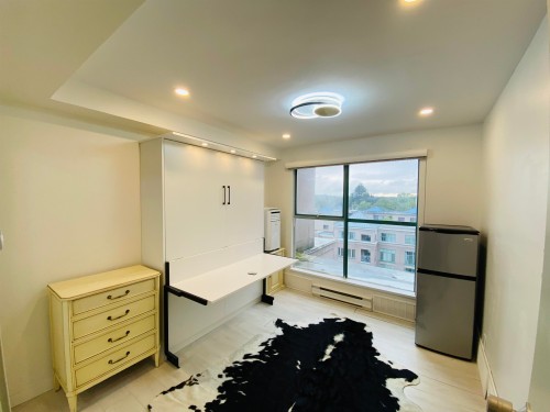 704-2468 Broadway E, Vancouver, BC 