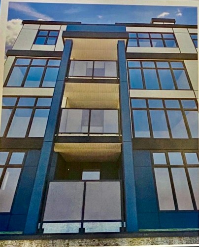 704-2468 Broadway E, Vancouver, BC 