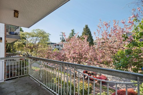 213-1950 8Th Avenue W, Vancouver, BC 
