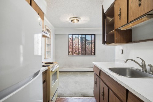 213-1950 8Th Avenue W, Vancouver, BC 