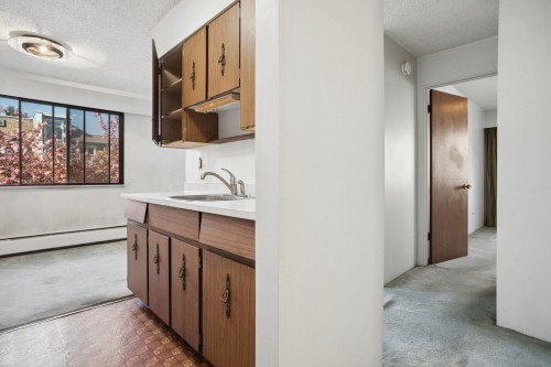 213-1950 8Th Avenue W, Vancouver, BC 