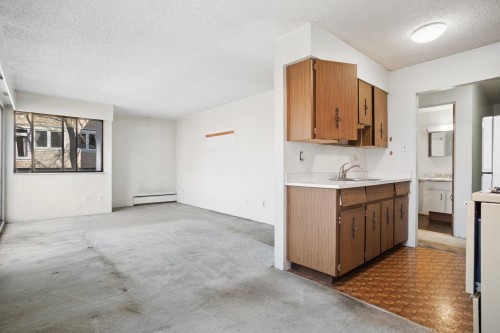 213-1950 8Th Avenue W, Vancouver, BC 