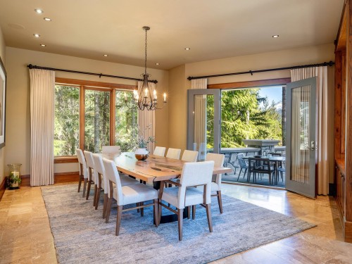 7469/73 Treetop Lane, Whistler, BC - Indoor Photo Showing Dining Room