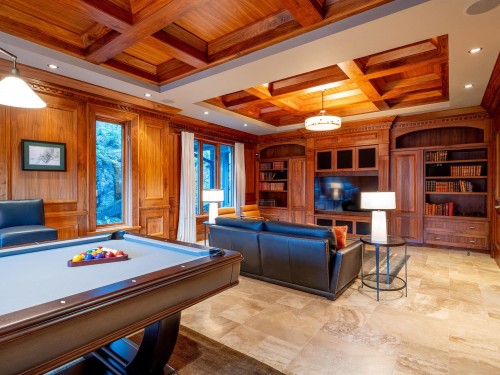 7469/73 Treetop Lane, Whistler, BC - Indoor Photo Showing Other Room