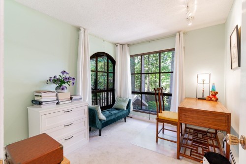 4346 Capilano Road, North Vancouver, BC 
