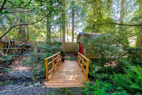 4346 Capilano Road, North Vancouver, BC 