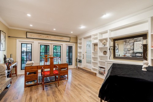 4346 Capilano Road, North Vancouver, BC 