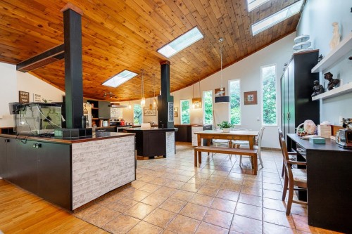 23942 Fern Crescent, Maple Ridge, BC 