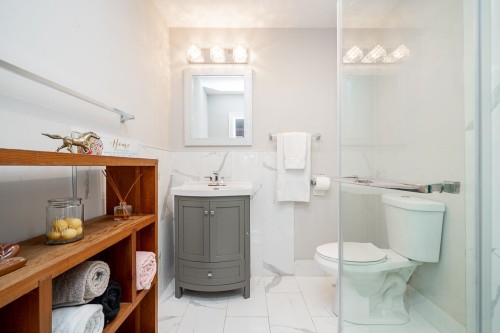 23942 Fern Crescent, Maple Ridge, BC 