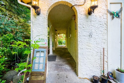 23942 Fern Crescent, Maple Ridge, BC 