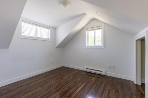 2643 8Th Avenue E, Vancouver, BC 