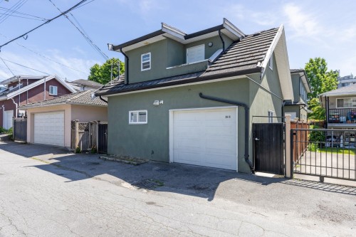 2643 8Th Avenue E, Vancouver, BC 