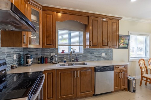 2643 8Th Avenue E, Vancouver, BC 
