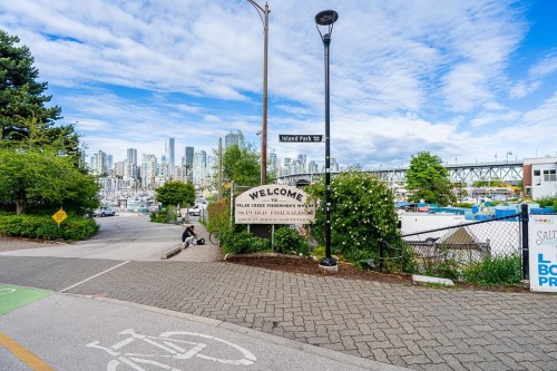 605-1510 1St Avenue W, Vancouver, BC 