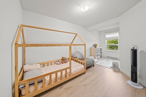 208-6800 Eckersley Road, Richmond, BC 
