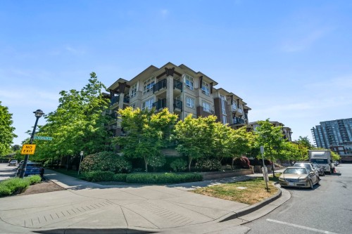 208-6800 Eckersley Road, Richmond, BC 