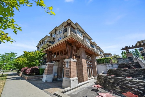 208-6800 Eckersley Road, Richmond, BC 