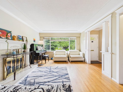 7692 Osler Street, Vancouver, BC 