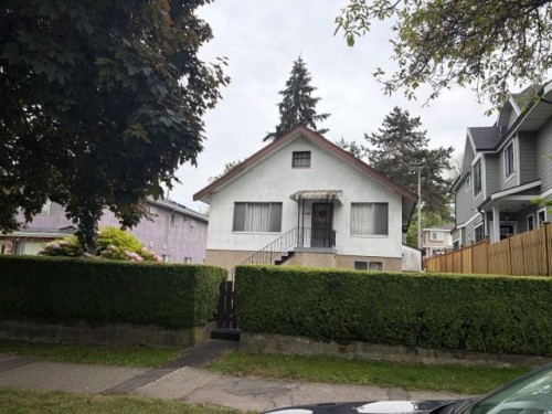 1166 16Th Avenue E, Vancouver, BC 
