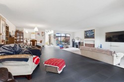 6626 Turnberry Crescent  Vancouver, BC V5X 4M8