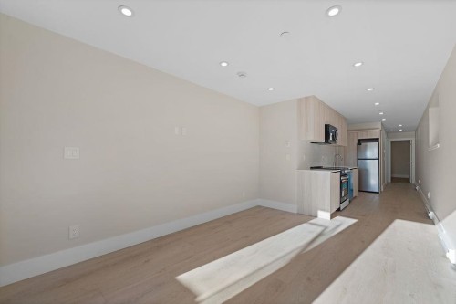 502 5Th Street E, North Vancouver, BC 