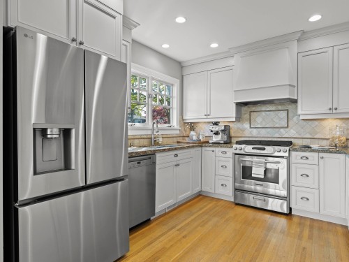 3388 31St Avenue W, Vancouver, BC 