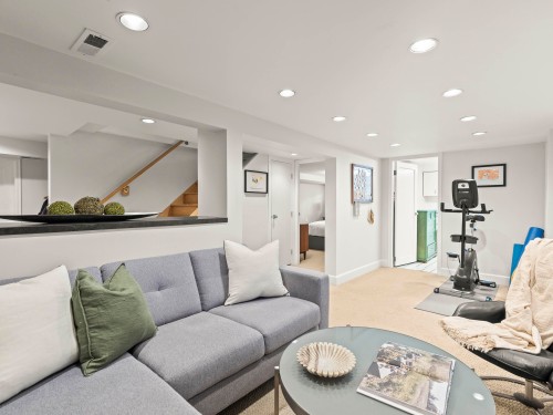 3388 31St Avenue W, Vancouver, BC 