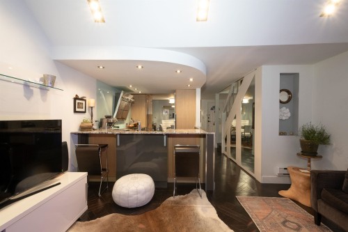 1167 8Th Avenue W, Vancouver, BC 