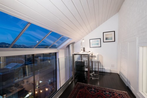 1167 8Th Avenue W, Vancouver, BC 