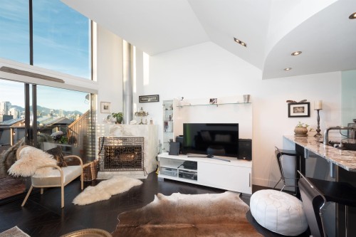 1167 8Th Avenue W, Vancouver, BC 