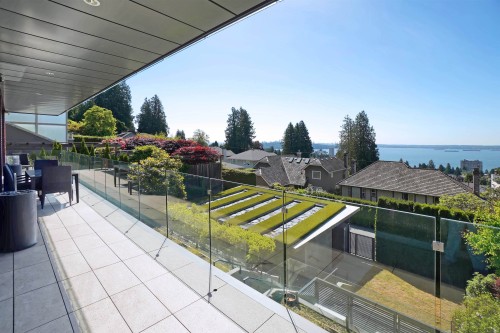 2370 Palmerston Avenue, West Vancouver, BC 