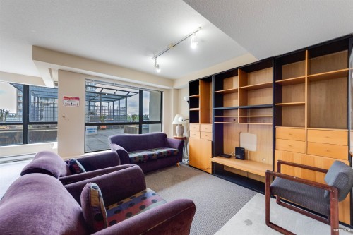 205-3438 Vanness Avenue, Vancouver, BC 