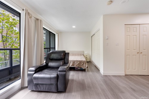 205-3438 Vanness Avenue, Vancouver, BC 