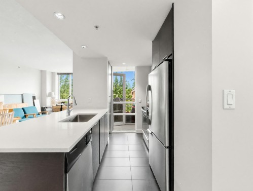 605-2968 Glen Drive, Coquitlam, BC 