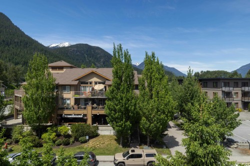 302-7330 Arbutus Street, Pemberton, BC 