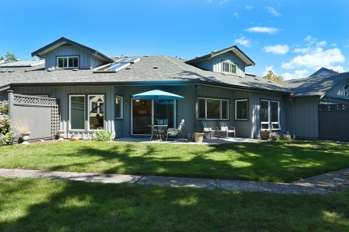 11-5761 Wharf Avenue, Sechelt, BC 