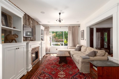 1859 Napier Street, Vancouver, BC 