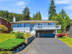 1218 Chamberlain Drive  North Blackburn, BC V7K 1P3