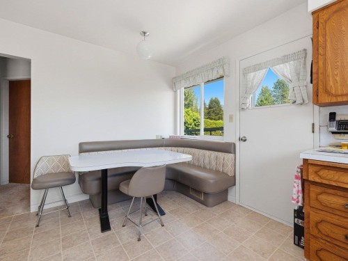 1218 Chamberlain Drive, North Vancouver, BC 