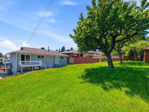 1218 Chamberlain Drive, North Vancouver, BC 