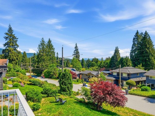 1218 Chamberlain Drive, North Vancouver, BC 