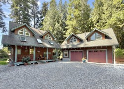 3205 Beach Avenue  Roberts Creek, BC V0N 2W0