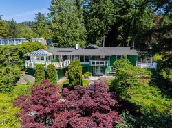 4415 Woodcrest Road  West Vancouver, BC V7S 2W2