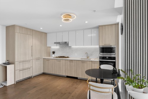 1700-3280 Corvette Way, Richmond, BC 