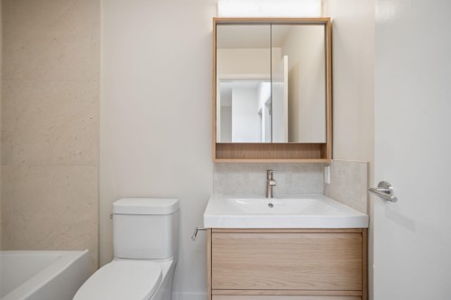 1070 Cypress Street, Vancouver, BC 