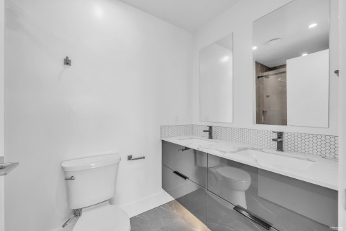 2260 1St Avenue E, Vancouver, BC 