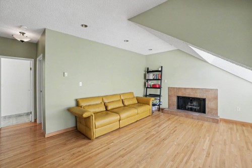 1868 15Th Avenue W, Vancouver, BC 