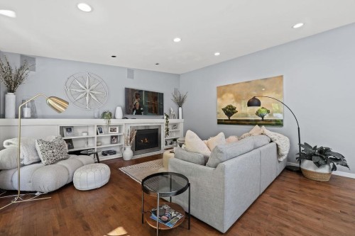 1098 Linnae Avenue, North Vancouver, BC 