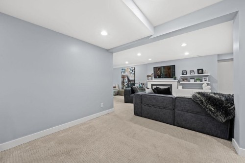 1098 Linnae Avenue, North Vancouver, BC 